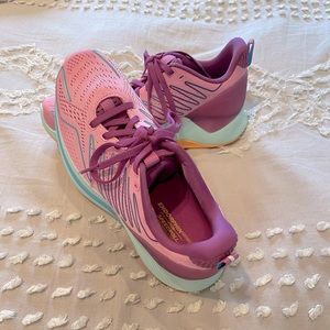 Saucony Endorphin Shift